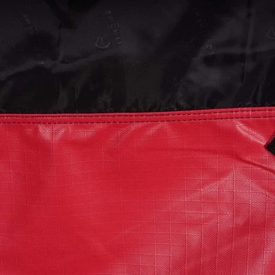 EQUITHÈME Outdoordeken Tyrex 1200D 300g Zwart/Raspberry 7 EQUITHÈME Outdoordeken Tyrex 1200D 300g Zwart/Raspberry - Afbeelding 7