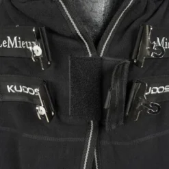 LeMieux Fleecedeken Arika Cooler Zwart 15 LeMieux Fleecedeken Arika Cooler Zwart -Exporteren Paard Gear Winkel agradi 44945418 2.c1c694