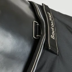 Back On Track Outdoordeken Obsidian 300g Met Afneembare Hals Zwart -Exporteren Paard Gear Winkel bot 2608 2010 obsidian turnout rug web 04.a85518 1