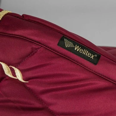 Back On Track Zadeldekje Night Collection Dressuur Donkerrood 6 Back On Track Zadeldekje Night Collection Dressuur Donkerrood - Afbeelding 6