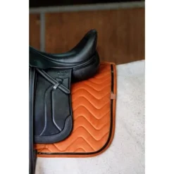 Equithème Zadeldekje Glossy Dressuur Oranje Full -Exporteren Paard Gear Winkel ekkia 204 765 022 det1.41fcb7