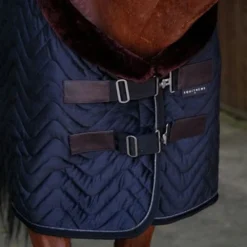 EQUITHÈME Staldeken Velvet Teddy Zwart -Exporteren Paard Gear Winkel ekkia 400 825 263 det1.706b8f