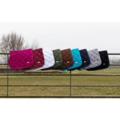 HB Showtime Zadeldekje Crown Veelzijdigheid/Springen Zwart 3 HB Showtime Zadeldekje Crown Veelzijdigheid/Springen Zwart -Exporteren Paard Gear Winkel hb 642 ass.ffad67