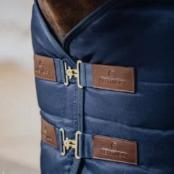 Kentucky Horsewear Kentucky Staldeken Classic 200g Navy 9 Kentucky Horsewear Kentucky Staldeken Classic 200g Navy -Exporteren Paard Gear Winkel kentucky 5n1a1770 a929523bbdd099ba1a676b6771a9e673 article photobook m.1bd1fb 1