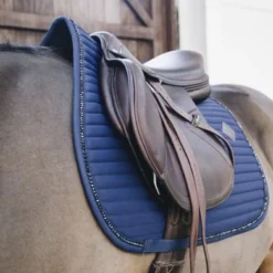 Kentucky Horsewear Kentucky Spring Zadeldekje Pearls Navy Full -Exporteren Paard Gear Winkel kentucky spring zadeldekje pearls blauw 2.848952