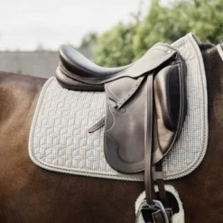 Kentucky Horsewear Kentucky Zadeldekje Pied-de-Poule Dressuur Beige Full -Exporteren Paard Gear Winkel kentucky zadeldekje pied de poule dressuur beige 1.49049e