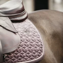 Kentucky Horsewear Kentucky Zadeldekje Velvet Springen Lichtpaars Full -Exporteren Paard Gear Winkel kentucky zadeldekje velvet springen lichtpaars 1.93d273