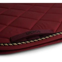 Mrs. Ros Zadeldekje Iconic Dressuur Foxy Red -Exporteren Paard Gear Winkel mrs 1219 dressuurdekje rood strap singel detail dekje.d28f10