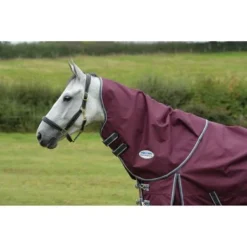 Weatherbeeta Halsstuk Comfitec Plus Dynamic II Neck Rug Medium Maroon/Grijs/Wit -Exporteren Paard Gear Winkel weatherbeeta 1006923003 wb cft pdynmc ii nrg image hero null2 1.41514c